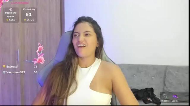 Image 10 of isa_squirt1 Stream on Chaturbate on 15 days ago