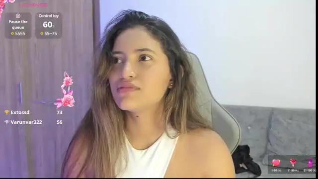 Image 3 of isa_squirt1 Stream on Chaturbate on 15 days ago