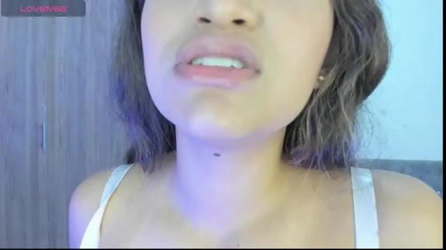 Image 10 of isa_squirt1 Stream on Chaturbate on 7 days ago