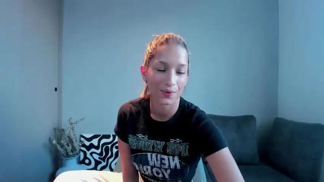 Image 4 of isa_white Stream on Chaturbate on 21 months ago