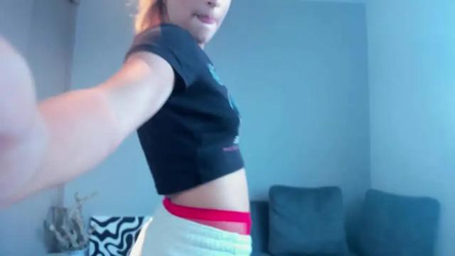 Image 8 of isa_white Stream on Chaturbate on 21 months ago