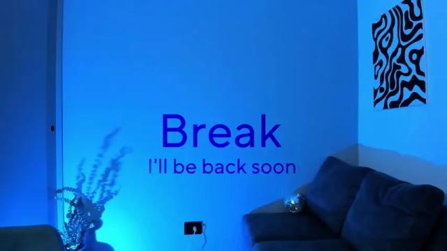 Image 7 of isa_white Stream on Chaturbate on 21 months ago