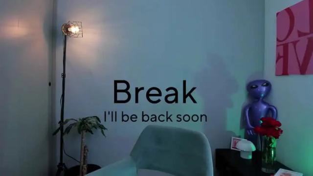 Image 7 of isa_white Stream on Chaturbate on 20 months ago