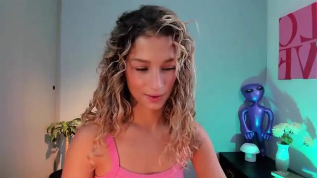 Thumbnail 1, isa_white's Stream at Chaturbate, 19 months ago