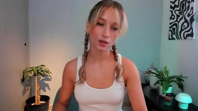 Thumbnail 1, isa_white's Stream at Chaturbate, 19 months ago