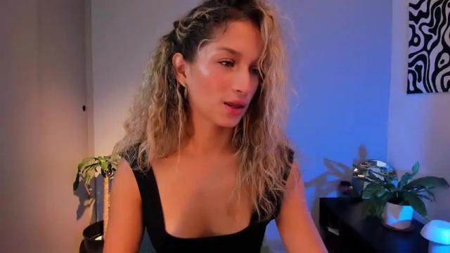 Thumbnail 1, isa_white's Stream at Chaturbate, 19 months ago