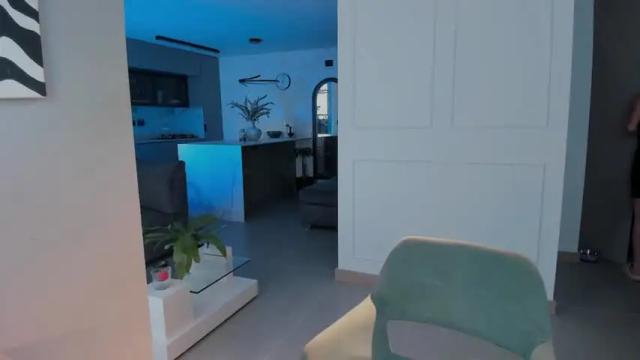 Image 11 of isa_white Stream on Chaturbate on 19 months ago