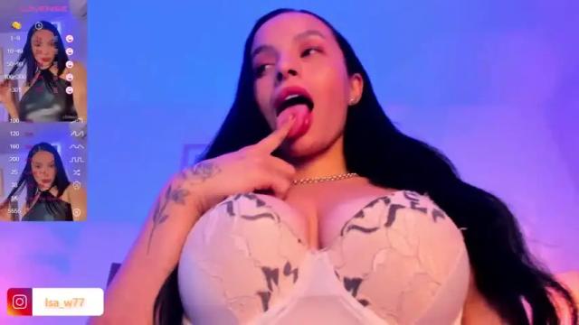 Image 11 of isa_wright Stream on Chaturbate on 19 months ago