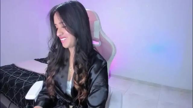 Image 2 of isaa_diamond Stream on Chaturbate on 2 months ago