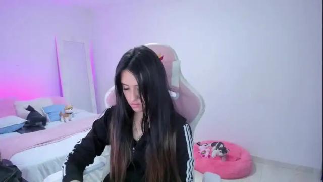 Image 2 of isaa_diamond Stream on Chaturbate on 1 month ago