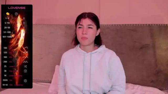 Image 10 of isaacruz Stream on Chaturbate on 17 months ago