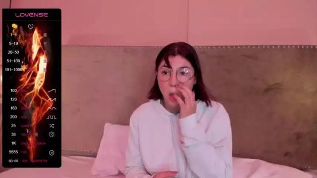 Image 6 of isaacruz Stream on Chaturbate on 17 months ago