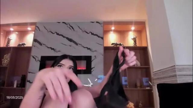 Image 2 of isabel_escorcia Stream on Chaturbate on 2 months ago