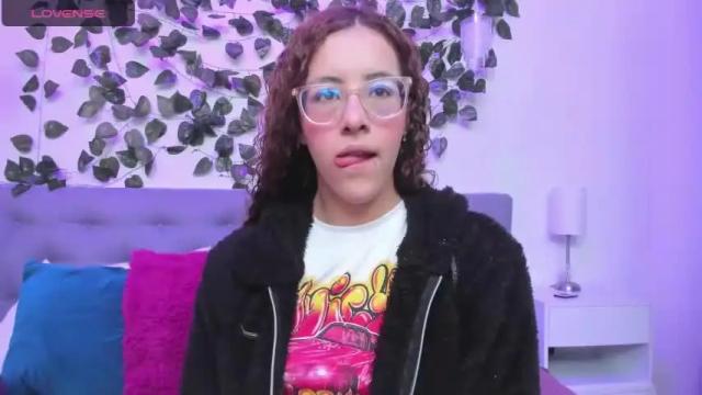 Thumbnail 1, isabela_sanchez's Stream at Chaturbate, 13 months ago