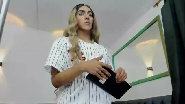 Image 2 of isabela_stanford Stream on Chaturbate on 11 days ago