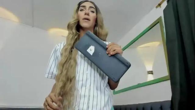 Image 3 of isabela_stanford Stream on Chaturbate on 11 days ago