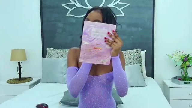 Image 4 of isabela_wood Stream on Chaturbate on 15 months ago