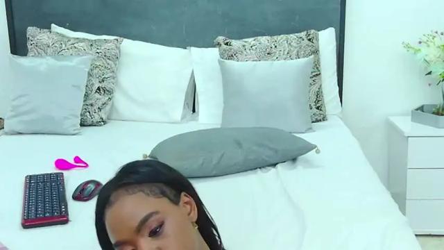 Image 11 of isabela_wood Stream on Chaturbate on 15 months ago