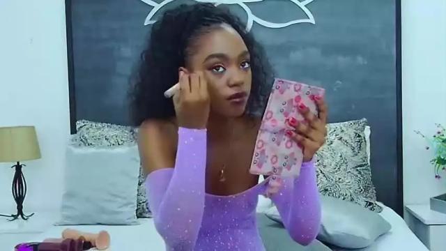 Image 11 of isabela_wood Stream on Chaturbate on 14 months ago