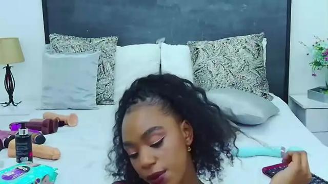 Image 12 of isabela_wood Stream on Chaturbate on 14 months ago
