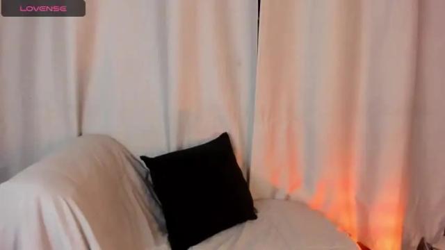 Image 2 of isabell_26 Stream on Chaturbate on 15 months ago