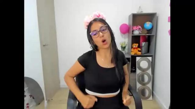 Image 4 of isabella22_1 Stream on Chaturbate on 16 months ago
