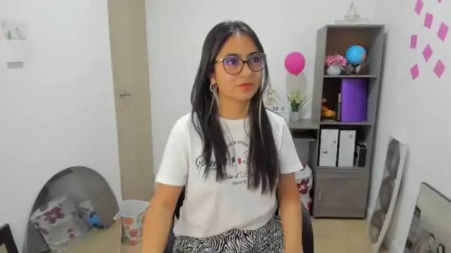 Image 12 of isabella22_1 Stream on Chaturbate on 14 months ago