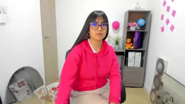 Image 3 of isabella22_1 Stream on Chaturbate on 14 months ago