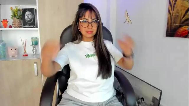 Image 4 of isabella22_1 Stream on Chaturbate on 4 months ago