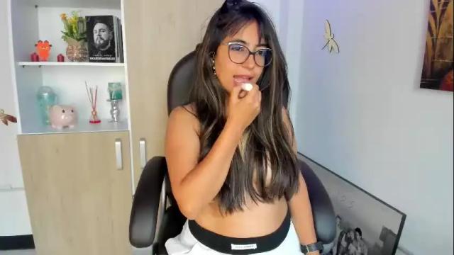 Image 10 of isabella22_1 Stream on Chaturbate on 4 months ago