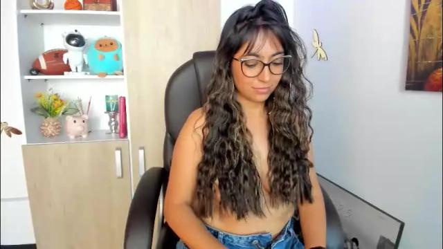 Image 11 of isabella22_1 Stream on Chaturbate on 1 month ago