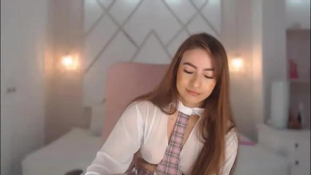 Image 11 of isabella__shine Stream on Chaturbate on 2 months ago