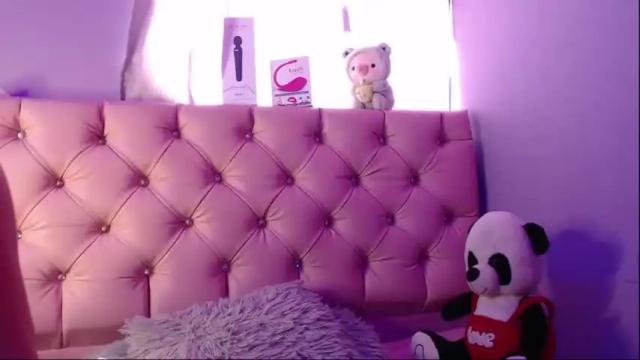 Image 3 of isabella_alenn Stream on Chaturbate on 17 months ago