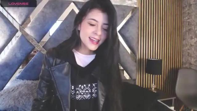 Image 8 of isabella_aniiston Stream on Chaturbate on 17 months ago