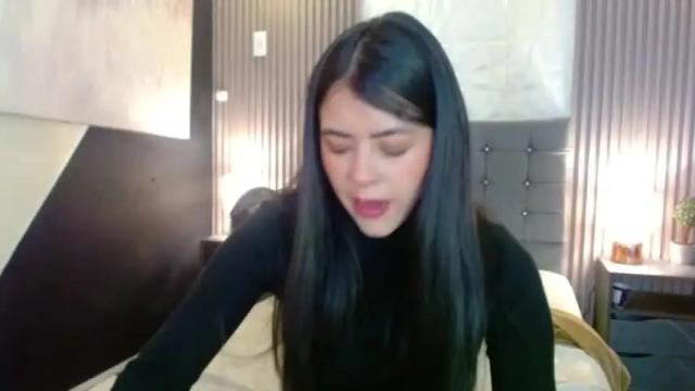 Image 3 of isabella_aniiston Stream on Chaturbate on 18 months ago