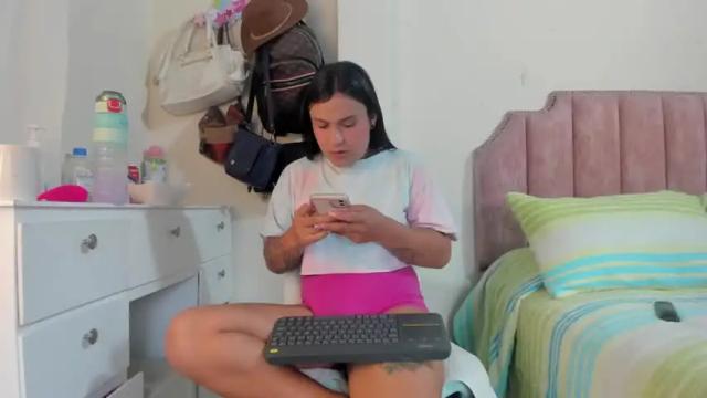 Image 4 of isabella_clarck Stream on Chaturbate on 13 months ago