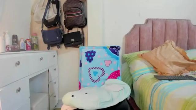 Image 7 of isabella_clarck Stream on Chaturbate on 13 months ago