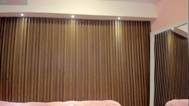 Image 10 of isabella_cooper9 Stream on Chaturbate on 26 days ago
