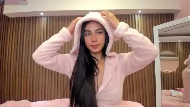 Image 4 of isabella_cooper9 Stream on Chaturbate on 19 days ago
