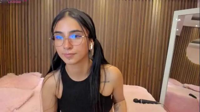 Image 4 of isabella_cooper9 Stream on Chaturbate on 17 days ago