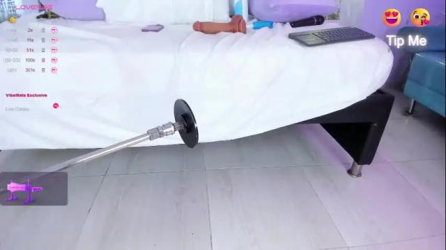 Image 10 of isabella_daniell Stream on Chaturbate on 1 month ago