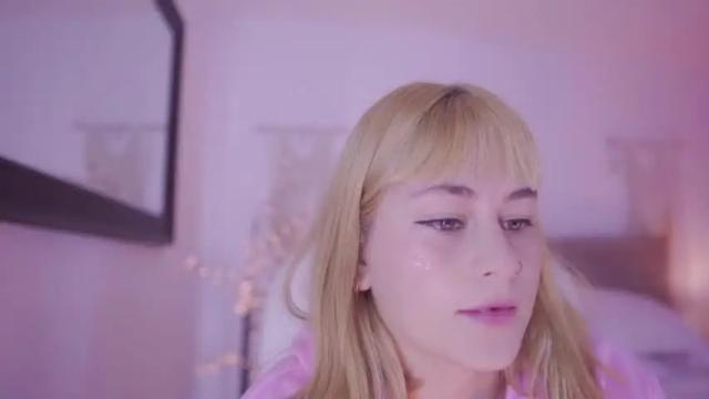 Image 3 of isabella_duarte_ Stream on Chaturbate on 13 months ago