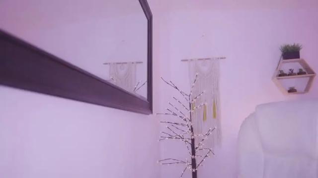 Image 12 of isabella_duarte_ Stream on Chaturbate on 15 months ago