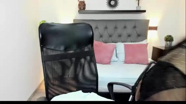 Image 6 of isabella_florez22 Stream on Chaturbate on 7 days ago