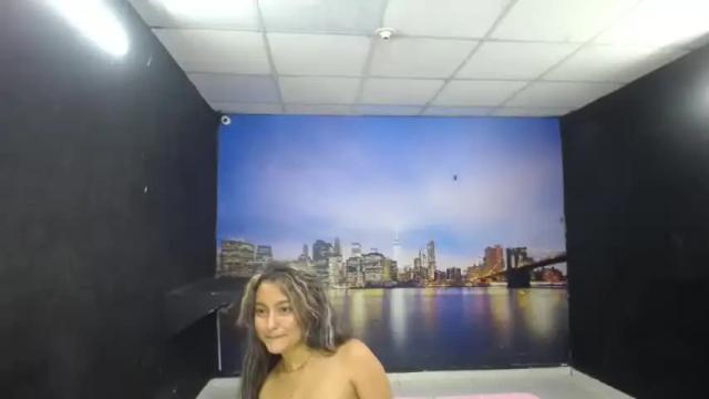 Image 6 of isabella_latin01 Stream on Chaturbate on 15 months ago