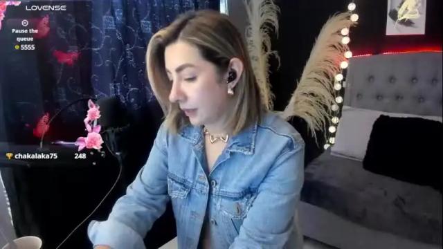 Image 10 of isabella_lt Stream on Chaturbate on 29 days ago