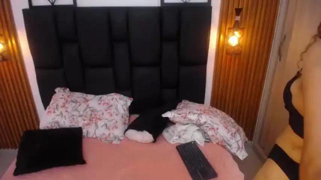 Image 8 of isabella_marulanda Stream on Chaturbate on 20 months ago