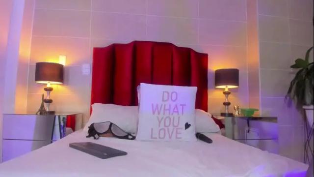 Image 12 of isabella_montez Stream on Chaturbate on 11 days ago