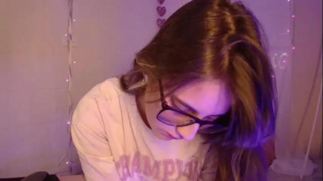 Image 11 of isabella_rross Stream on Chaturbate on 3 months ago