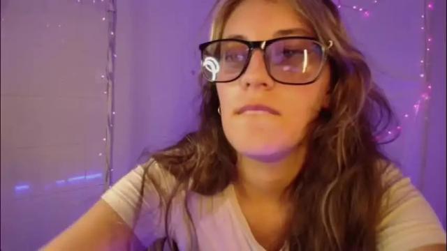 Image 2 of isabella_rross Stream on Chaturbate on 1 month ago